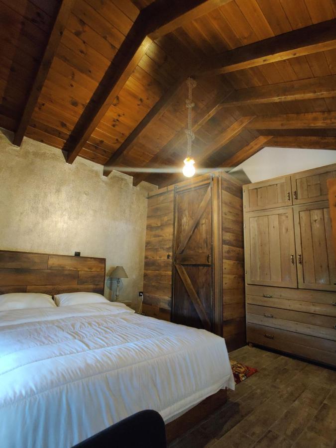 Vintage Lux Homes Vrasná المظهر الخارجي الصورة