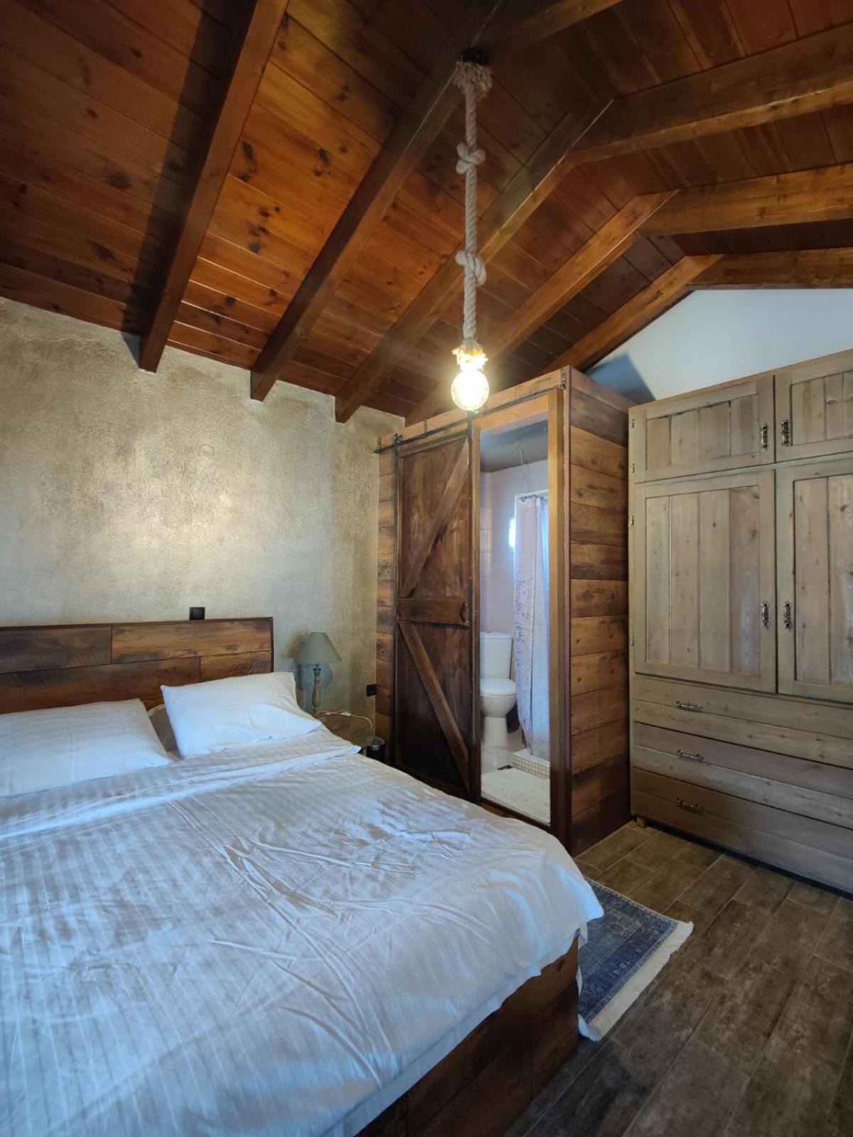Vintage Lux Homes Vrasná المظهر الخارجي الصورة