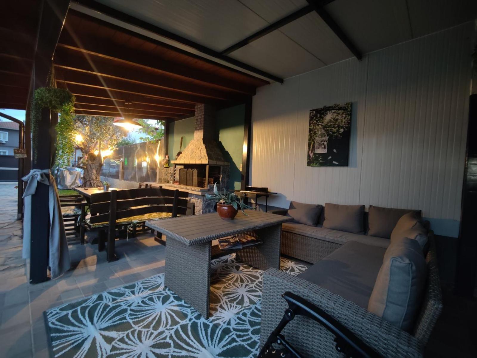 Vintage Lux Homes Vrasná المظهر الخارجي الصورة