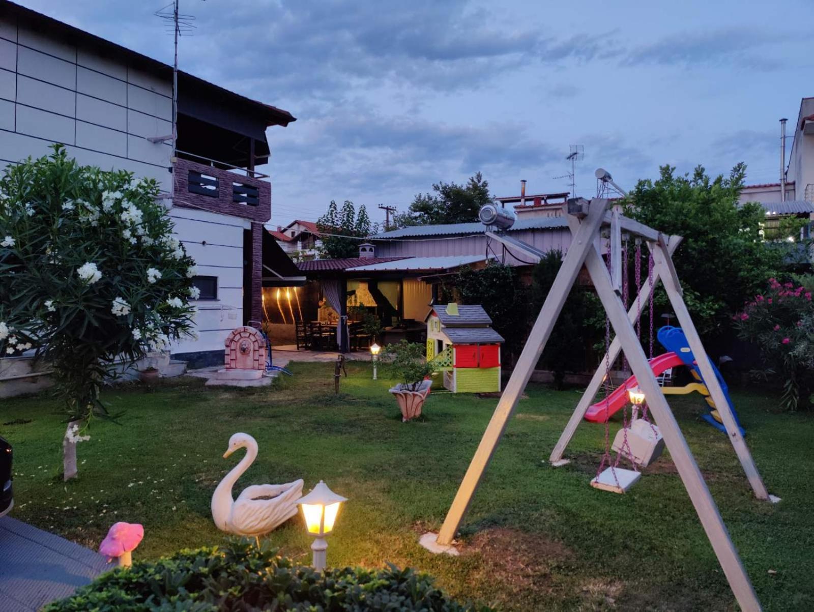 Vintage Lux Homes Vrasná المظهر الخارجي الصورة