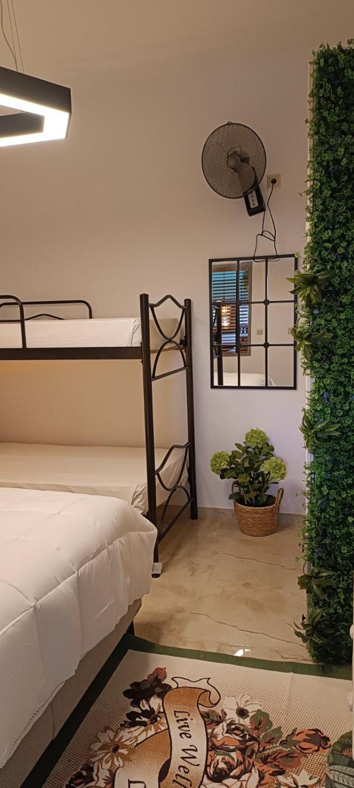 Vintage Lux Homes Vrasná المظهر الخارجي الصورة