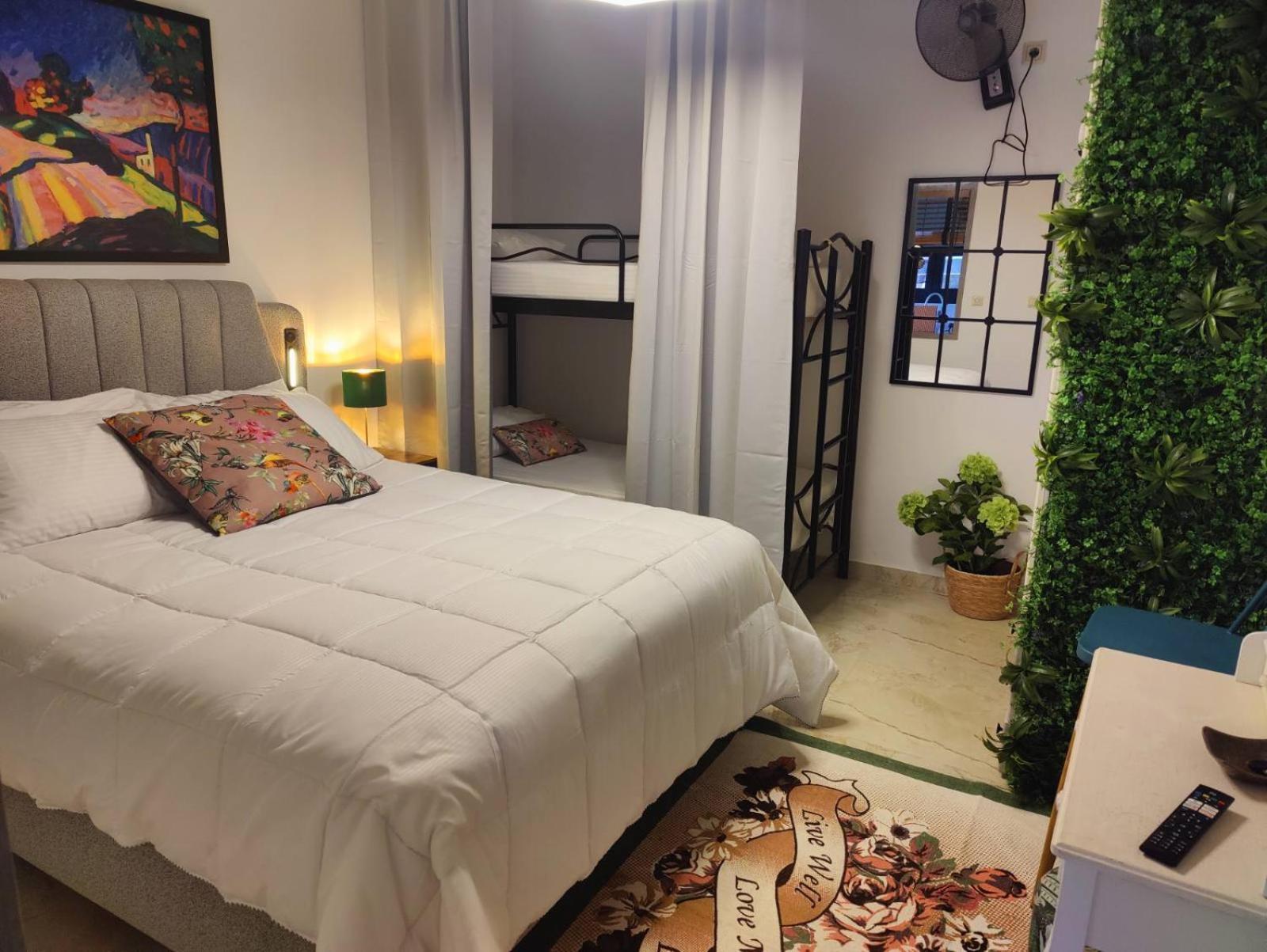 Vintage Lux Homes Vrasná المظهر الخارجي الصورة