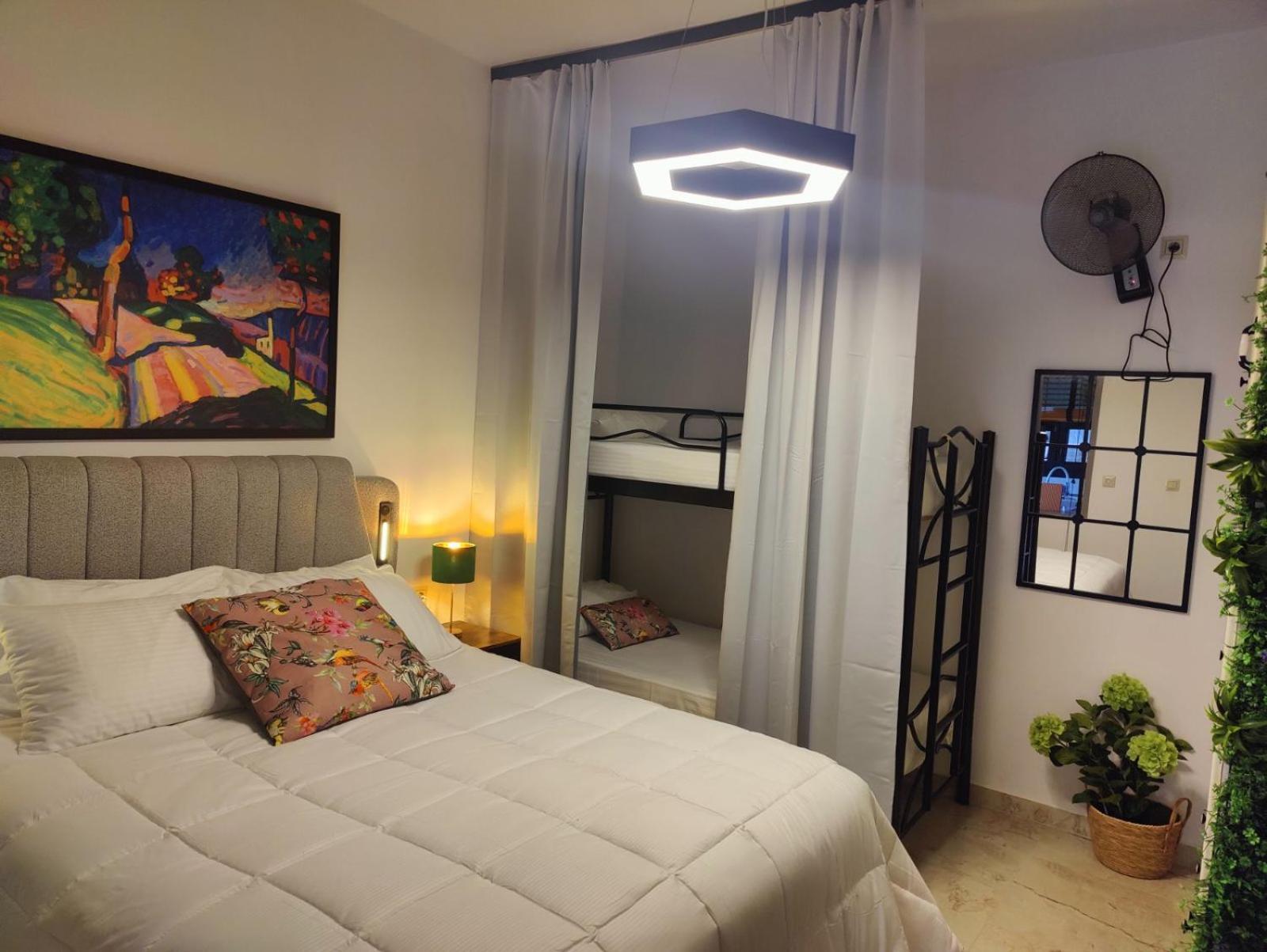 Vintage Lux Homes Vrasná المظهر الخارجي الصورة